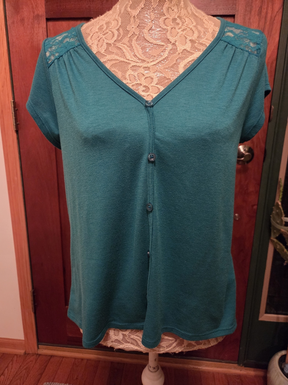 Large Teal Short-Sleeve Tee with Lace Shoulders